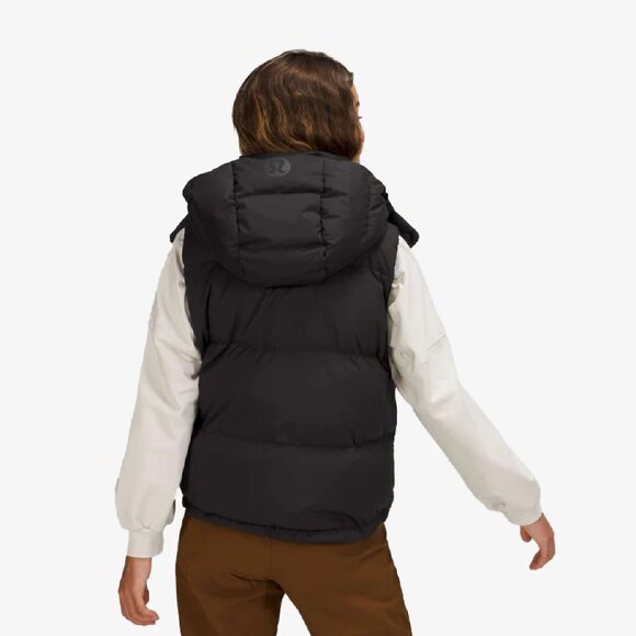 ⭐️HOST PICK⭐ Lululemon X Vancouver Canucks: Ladies Wunder Puff Cropped Orca Vest - Picture 2 of 16